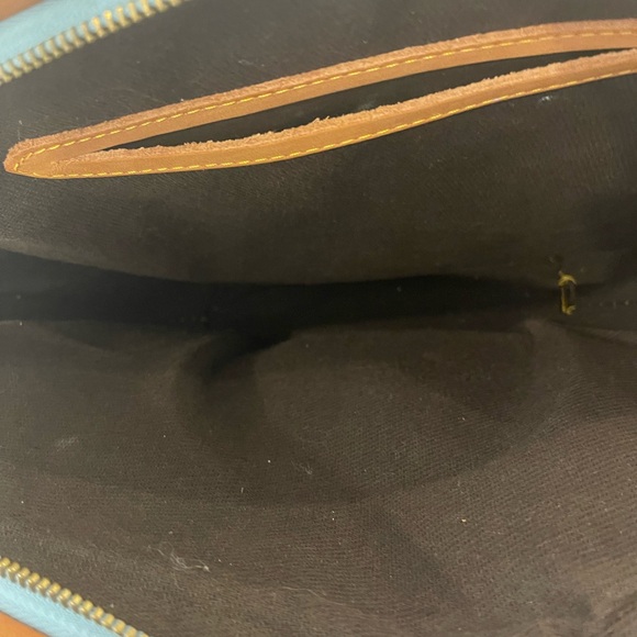 Patent leather blue vintage Louis Vuitton shoulder bag. Authentic - Picture 13 of 16